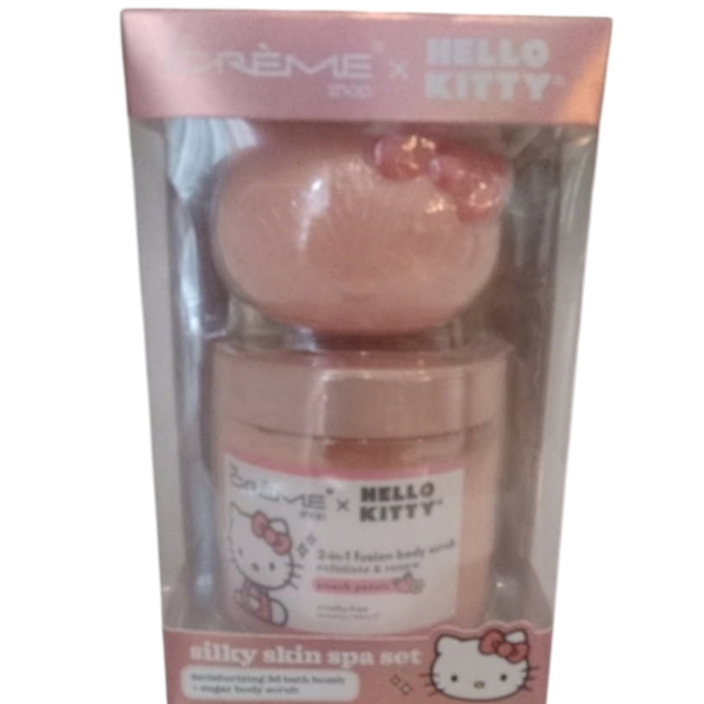 The Crème Shop x Hello Kitty Silky Skin Spa Set Peach Petals Limited Edition